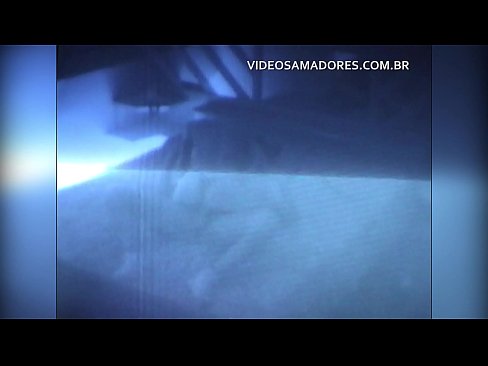 ❤️ Mêrê jina cîranê xwe dikişîne fîlmê û pê dihese ku ew qûnek e ❤ Super porno li ku.porngifmag.ru