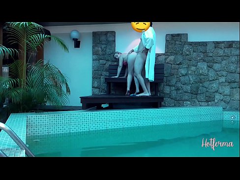 ❤️ Boss xizmetkarê vedixwîne hewzê, lê nikarî li ber germiyekê bisekine ❤ Super porno li ku.porngifmag.ru