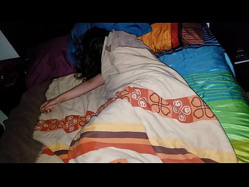 ❤️ Stepson dema ku di xew de ye, xatirê dayika xwe ya ciwan dike. ❤ Super porno li ku.porngifmag.ru